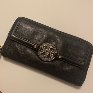 Tory Burch wallet